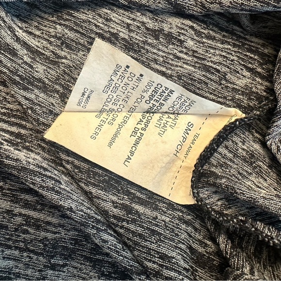 Under Armour Heathered Black Long Sleeve Top HeatGear Loose Mens Small Shirt Top - Picture 6 of 6